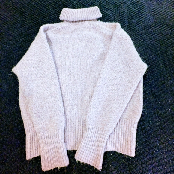 Zara Beautiful Lavender Small Oversized Turtleneck Part Wool and Alpaca Sweater - Picture 2 of 4